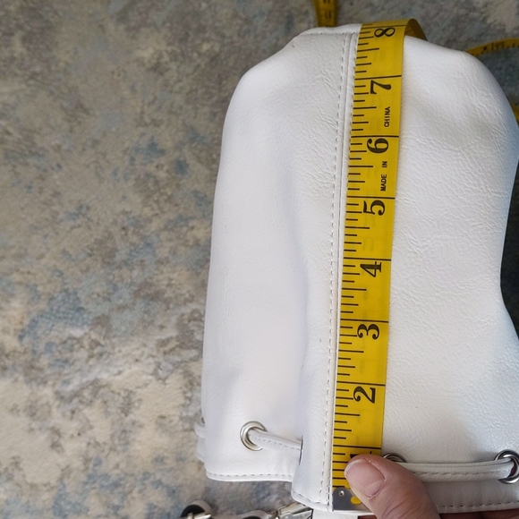 Candie's Faux Leather Tassel Lined Shoulder Bag Pocketbook - Picture 16 of 16